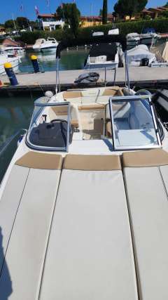Bayliner Cuddy 742