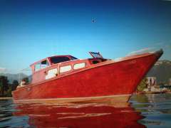 Furer Mod&egrave;le unique acajou Cabin cruiser