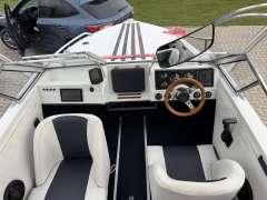 Glastron SSV 175