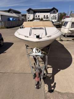 Sea Ray CB 200 Signature