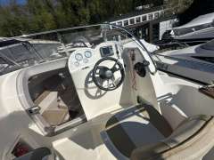 Quicksilver ACTIV 555 CABIN