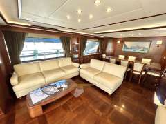 Benetti Delfino 93'
