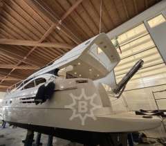 Azimut 46