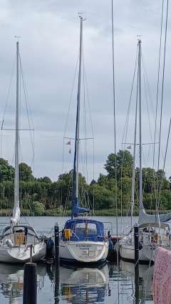 Bavaria 300