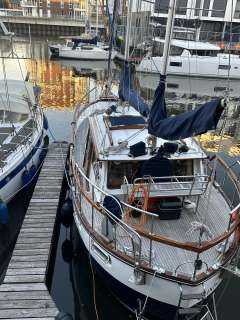 Nauticat 33