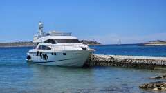 Fairline Squadron 58