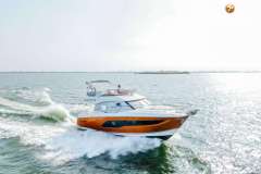Prestige 420 Flybridge Flybridge