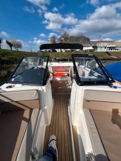 Quicksilver Bowrider 555