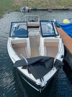 Quicksilver Bowrider 555