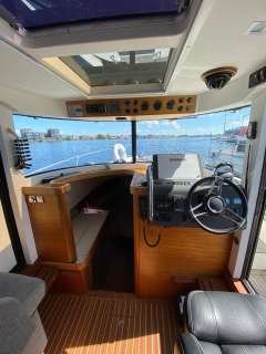 Paragon Yachts 31 Flybridge