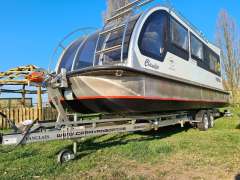 CaravanBoat