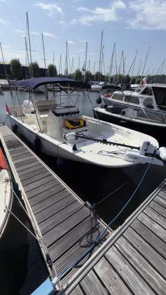Boston Whaler 210 Montauk
