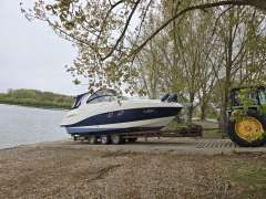 Rinker 310 Express Cruiser