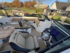 Sea Ray SPX 210