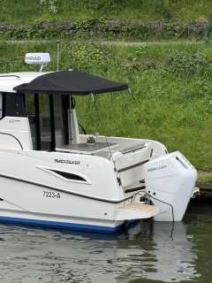 Quicksilver 905 Weekend