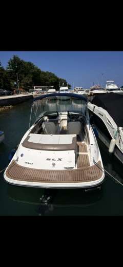 Sea Ray SLX 210