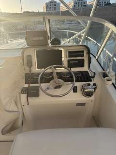 Luhrs 32