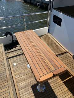 Paragon Yachts 31 Flybridge