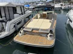 Chris Craft 32 Corsair