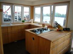 BaltiCat LivingBoat 85