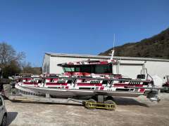 Axopar 37 XC Crosscabin Sport boat