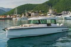 Axopar 37 XC Cross Cabin