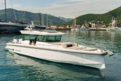 Axopar 37 XC Cross Cabin