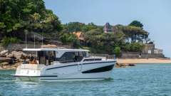 Delphia 10 Sedan Motoryacht