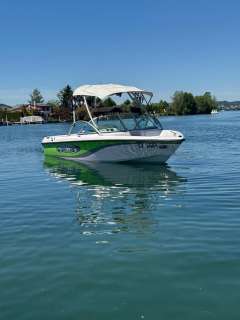 Correct Craft Super Air Nautique 210 TE Wakeboard/Wakesurf