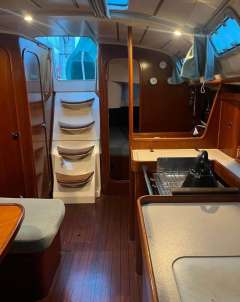 Beneteau Oceanis 351