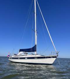 Hallberg-Rassy 352