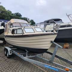 Master 680 Cabin