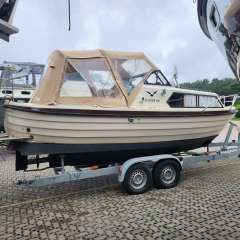 Master 680 Cabin
