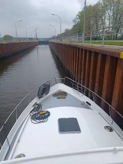 Gruno Motoryacht Stahlboot Verdränger