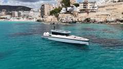 Axopar 37 Cross Cabin