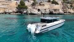 Axopar 37 Cross Cabin Axopar 37 Cross Cabin