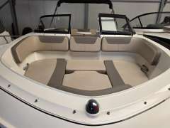 Bayliner VR6