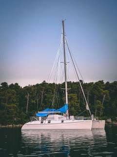 Outremer Danson 45 | Dive Compressor | Lithium |