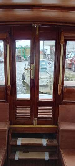 Watertaxi-Salonboot