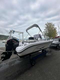 Ranieri Voyager 19S Center Console