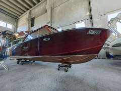 Pedrazzini Cavallino 580 Klasikinis kateris