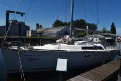 Beneteau Oceanis 37 1
