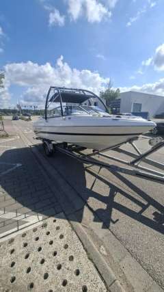 Mariah SX18 MIT WAKEBOARDTOWER, TRAILER