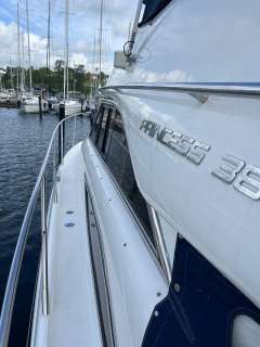 Princess P38 Fly Flybridge