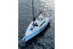 Dufour 32 Bluewater yacht