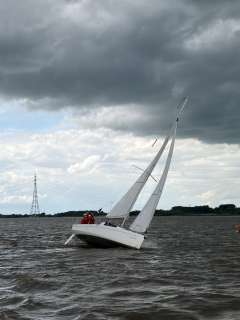 Beneteau First 24