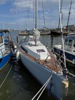 Hanse 320