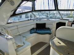 Rinker 320 Fiesta Vee
