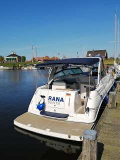 Rinker 320 Fiesta Vee