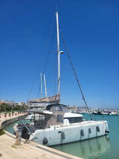 Lagoon 39